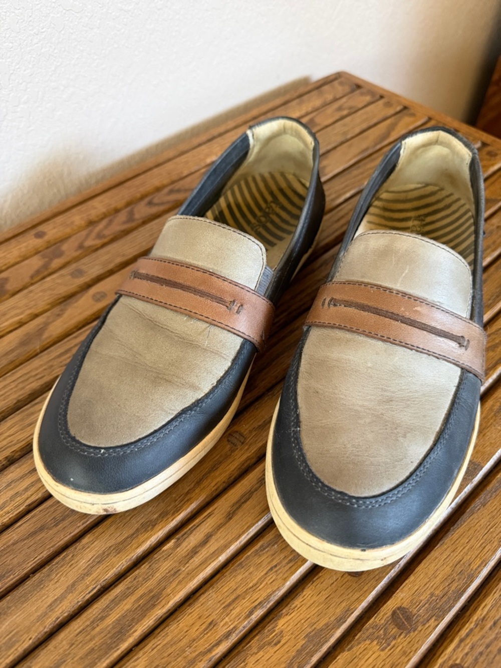 Women’s Casual Slip-On Loafers in Tan, blue & gray